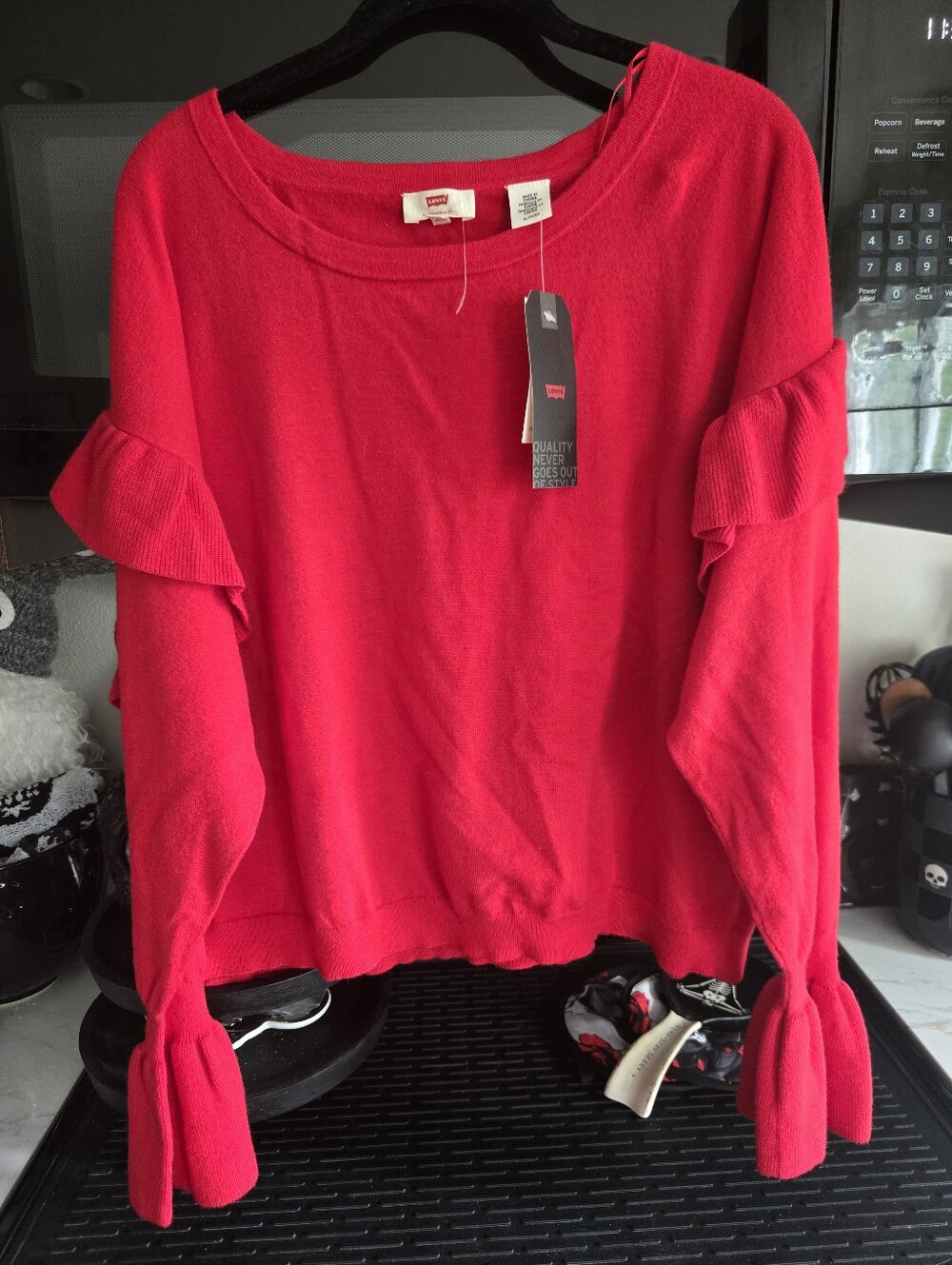 NWT!Levi's Women's Red Ruffle Sleeve Crewneck Sweater. Size XL